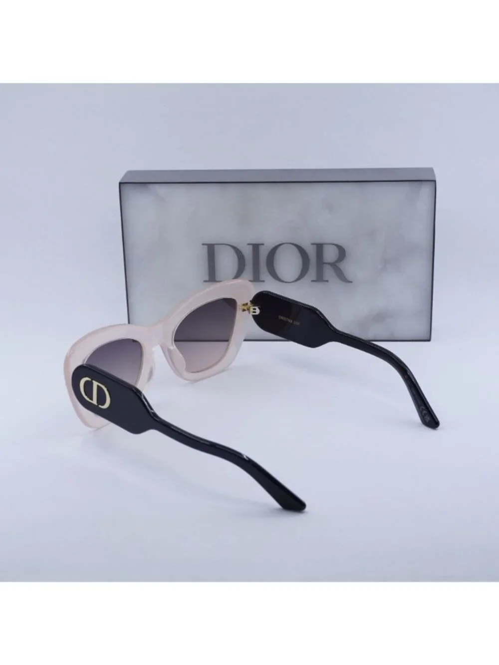 Dior model diorbobby